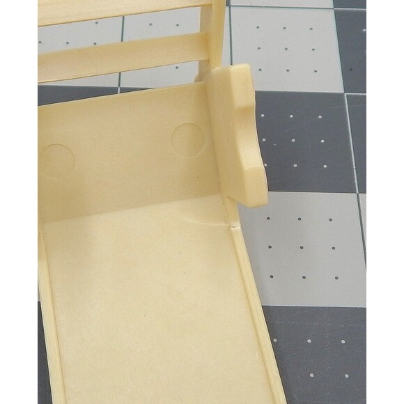 Calico Critters Sylvanian Families Nursery Pieces Dresser Slide Photo Book Album - Picture 8 of 8